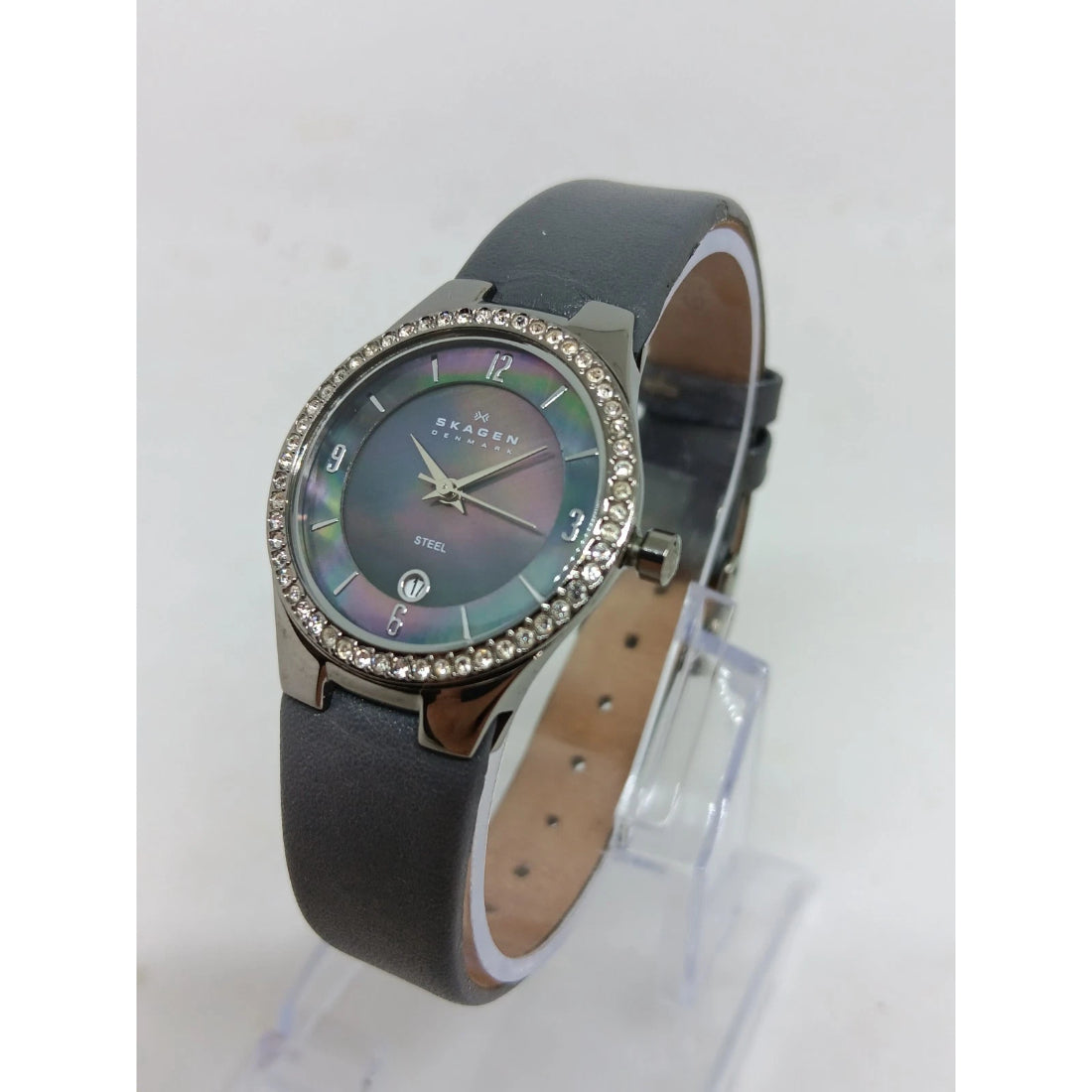 Skagen Women's Black Mother-of-Pearl Dial Leather Strap Quartz Watch 630SMLM