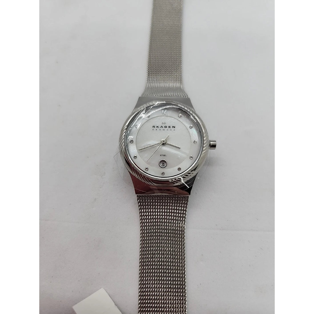 Skagen Classic Women's Mother-of-Pearl Dial Steel Quartz Watch 880LSSS
