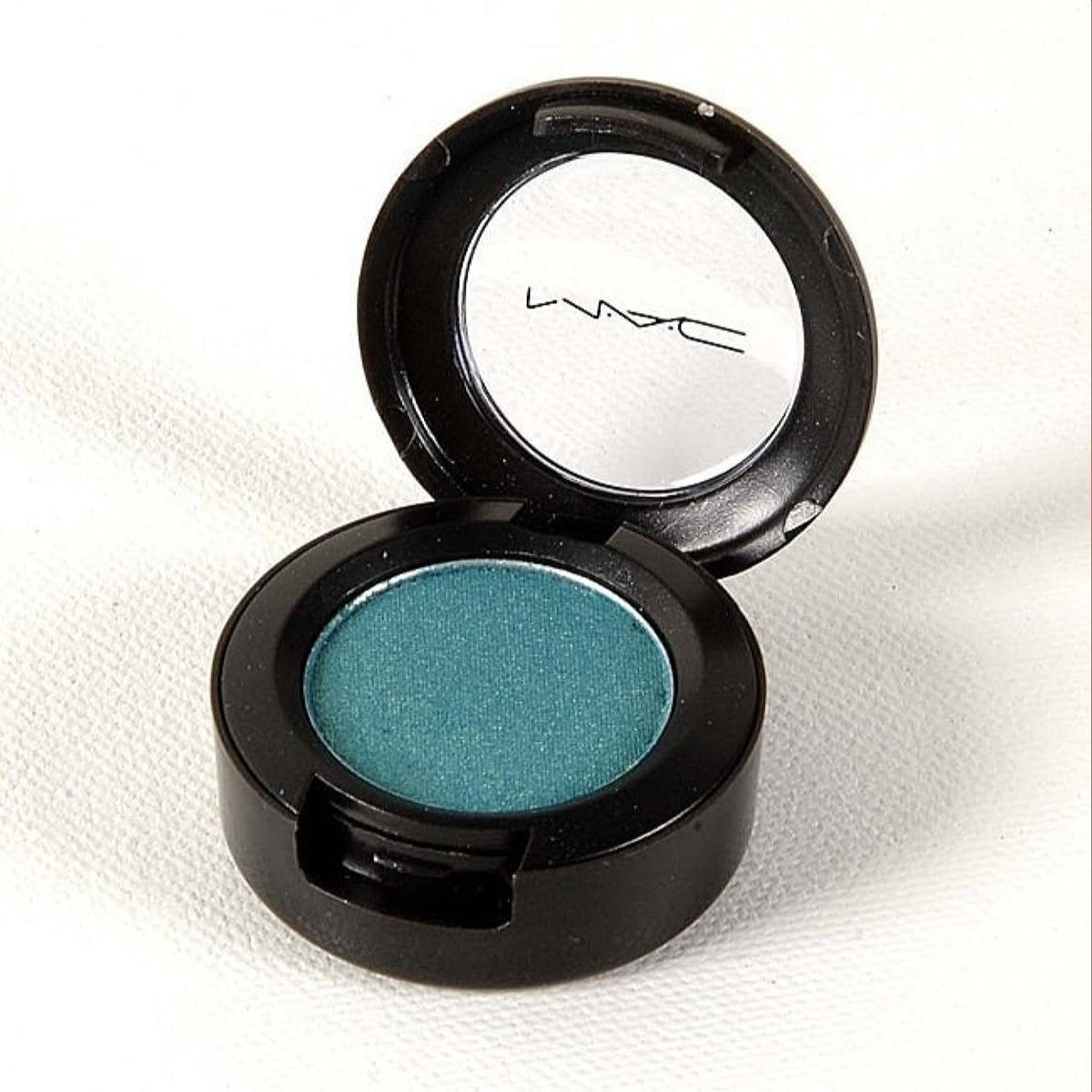 Mac Cosmetics Eye Shadow (Steamy) Frost 0.05 Oz (1.5 Ml)  