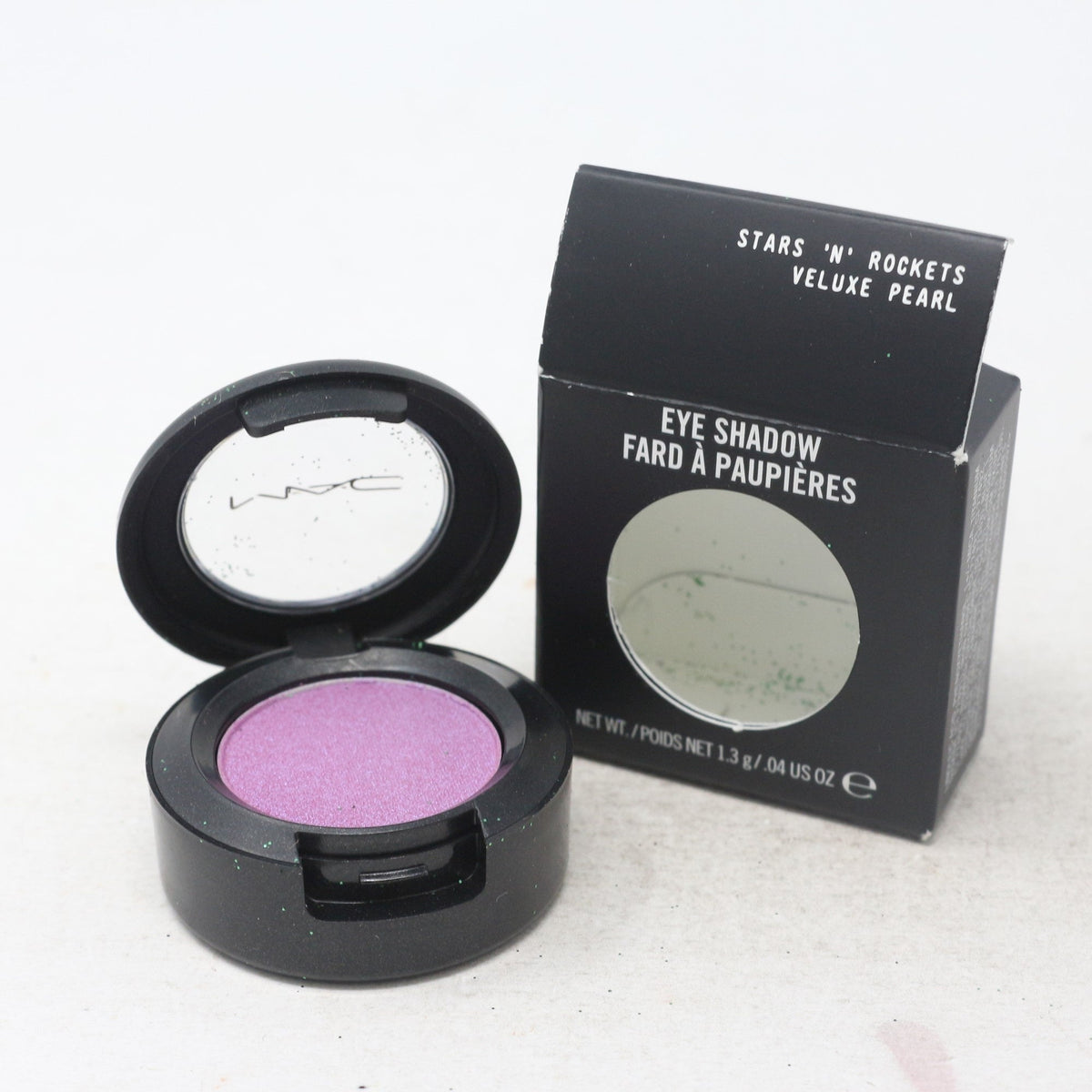 Mac Cosmetics Eye Shadow (Stars 'N' Rockets) Veluxe Pearl 0.04 Oz (1.3 Ml)  