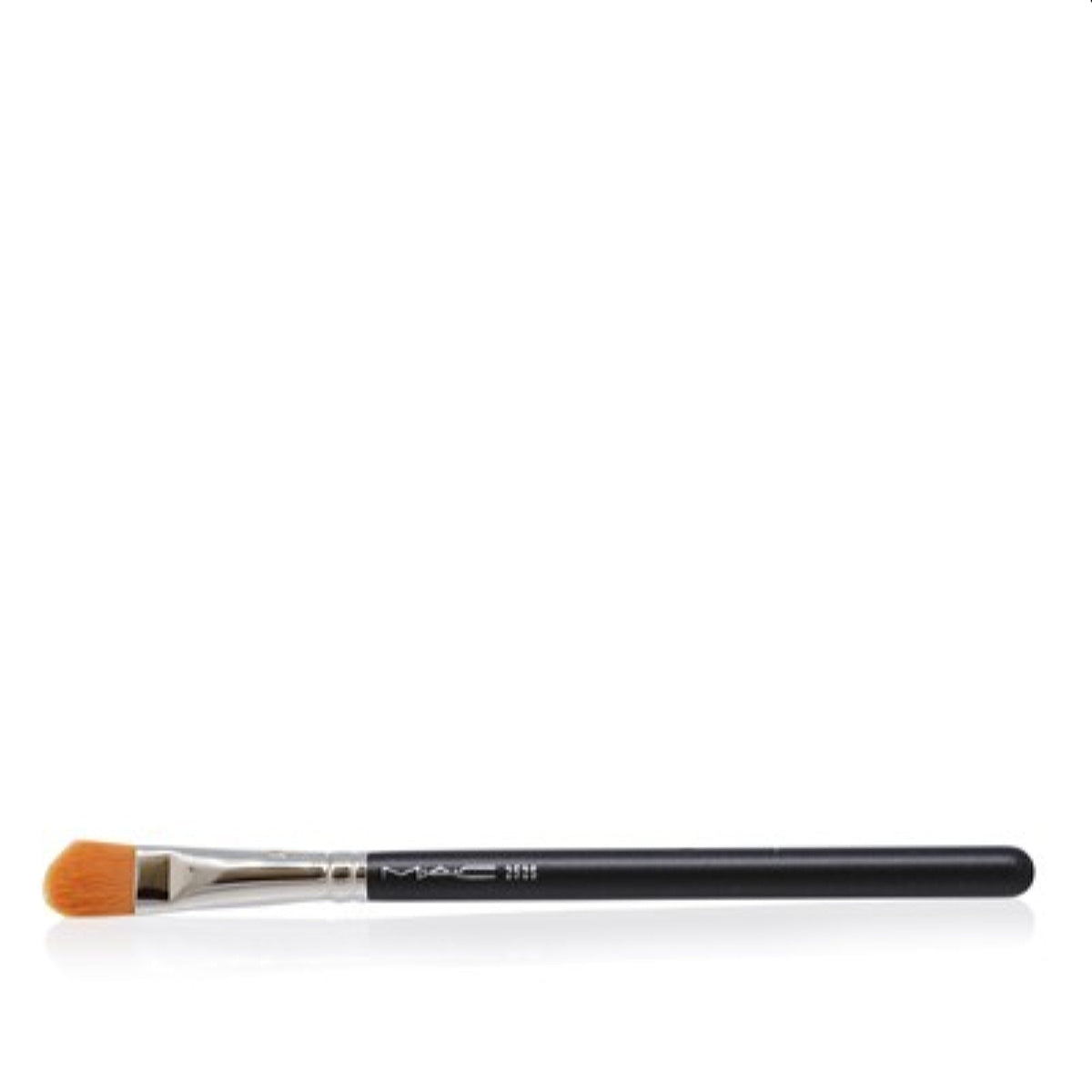 Mac Cosmetics 252 Synthetic Large Shader Brush  