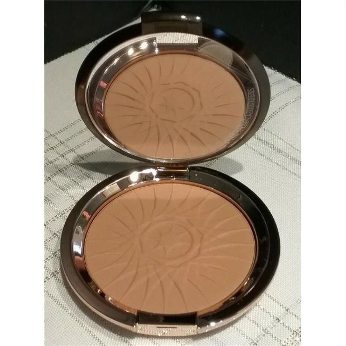 Estee Lauder Bronze Goddess Ultimate Mineral Matte Bronzer  02 Suggestive .45   P9GH-02
