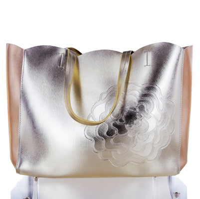 White Diamonds Elizabeth Taylor Gold Tote Bag W  Shoulder Strap      A0112293